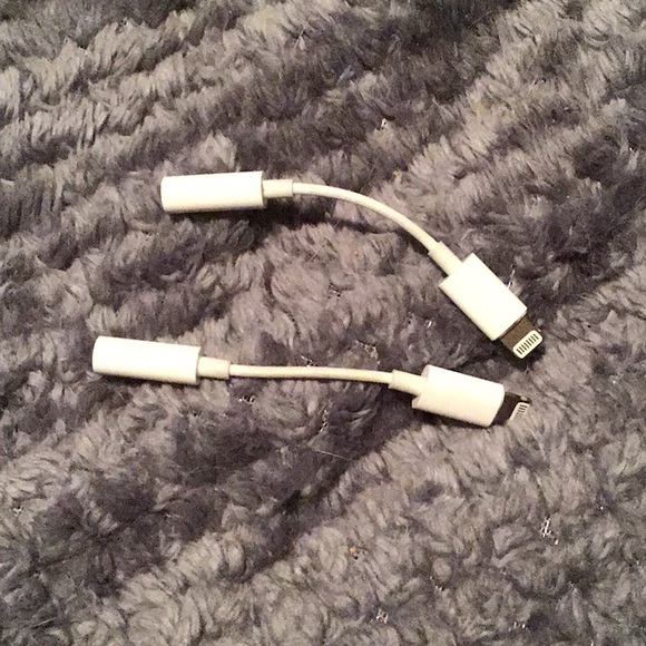 Apple iPhone Earbud Cord - Picture 1 of 2